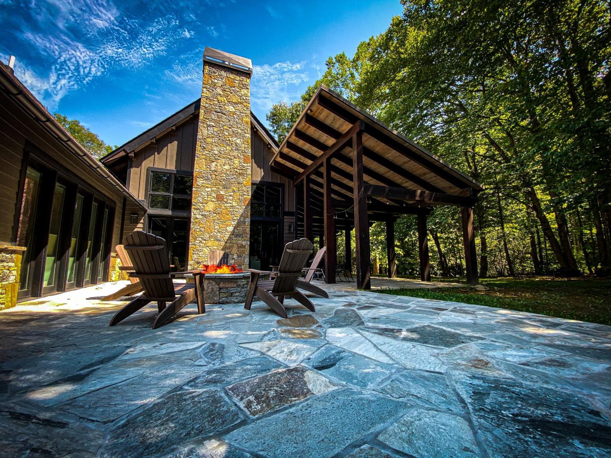 Modern Mountain Creekhouse Villa Maggie Valley Exterior photo